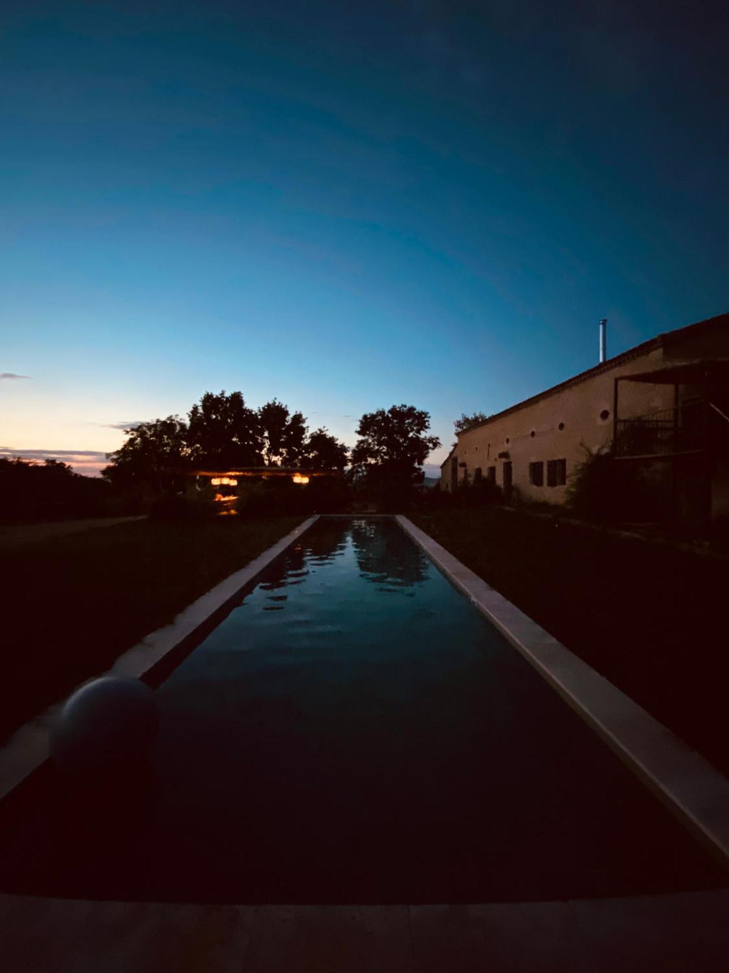 Maison Droles D'Oiseaux Plieux Exteriör bild